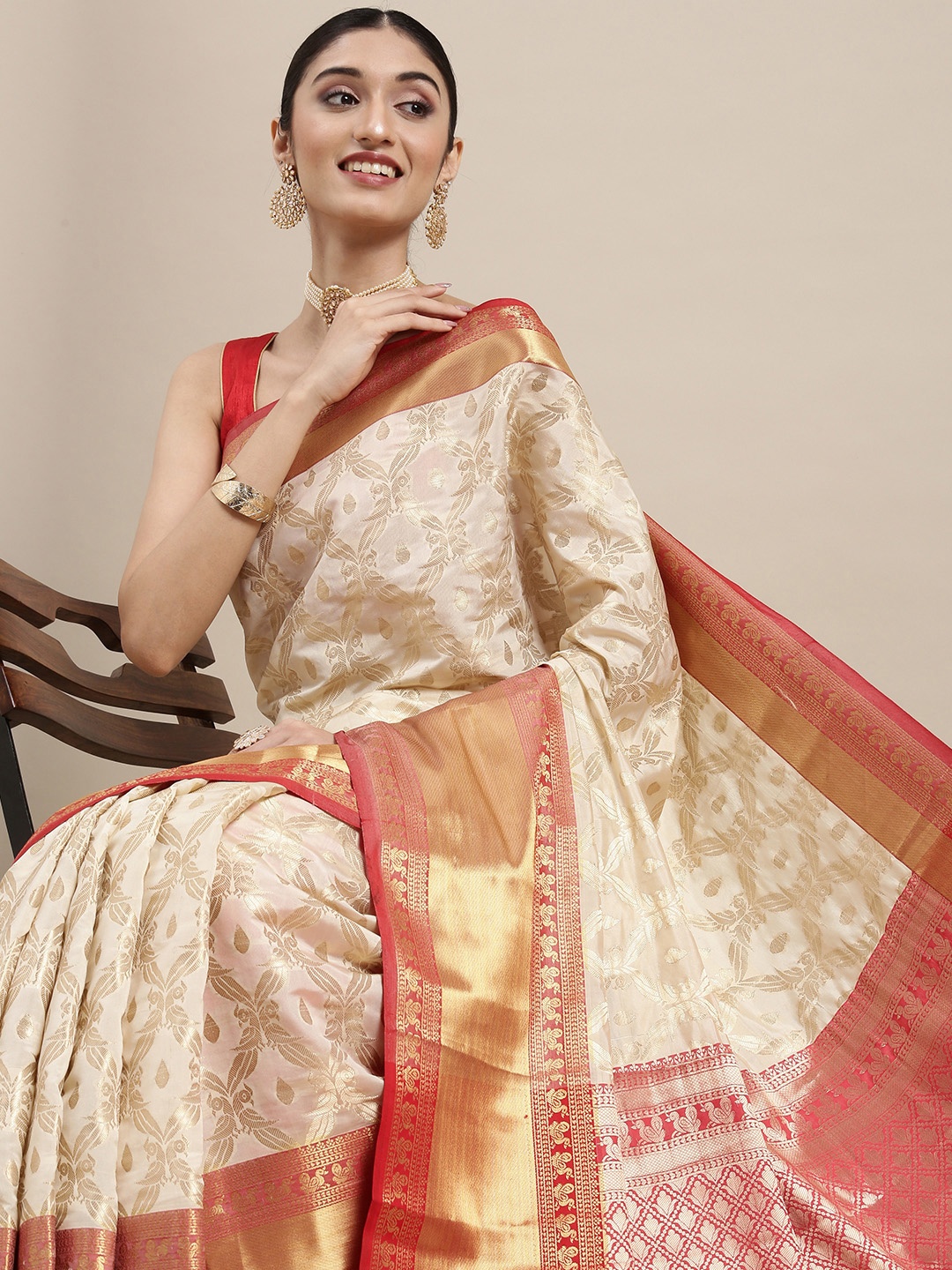 

PERFECTBLUE Beige & Red Ethnic Motifs Silk Blend Saree