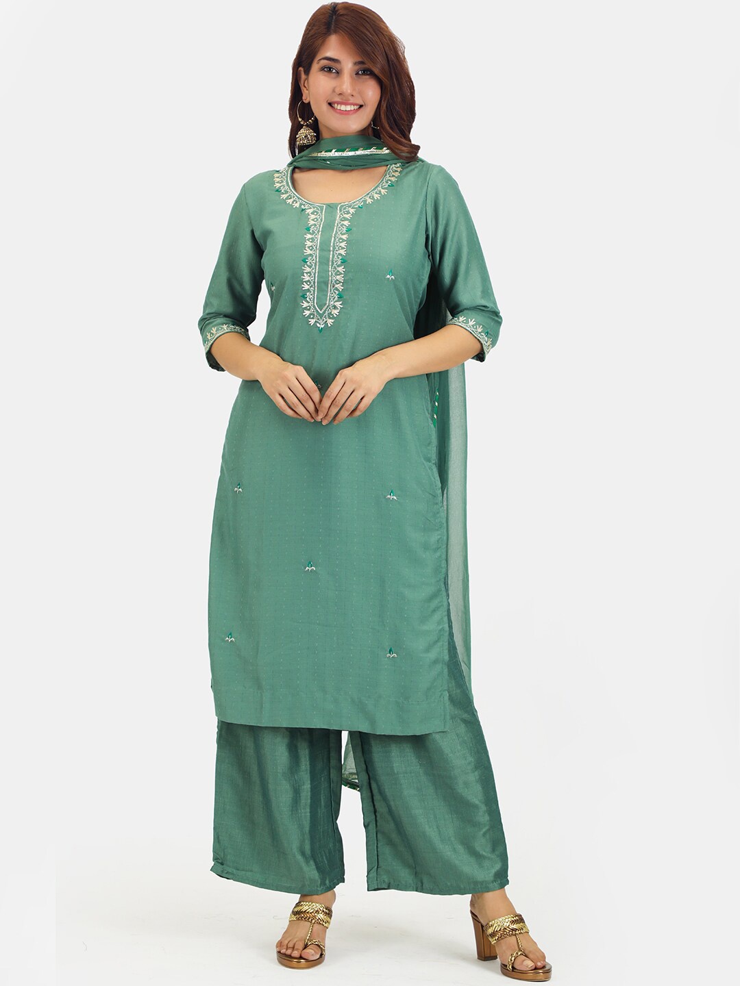 

Do Dhaage Women Green Embroidered Panelled Gotta Patti Kurta with Palazzos & With Dupatta
