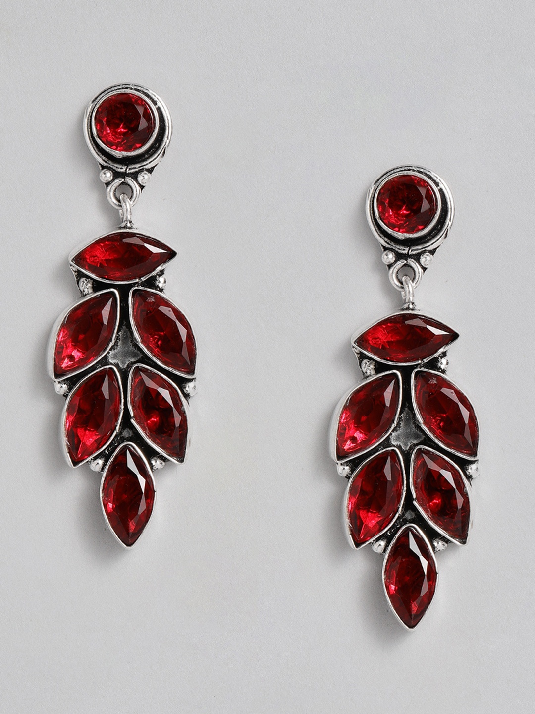 

EL REGALO Red & Oxidised Silver-Toned Leaf Shaped Stone Studded Drop Earrings