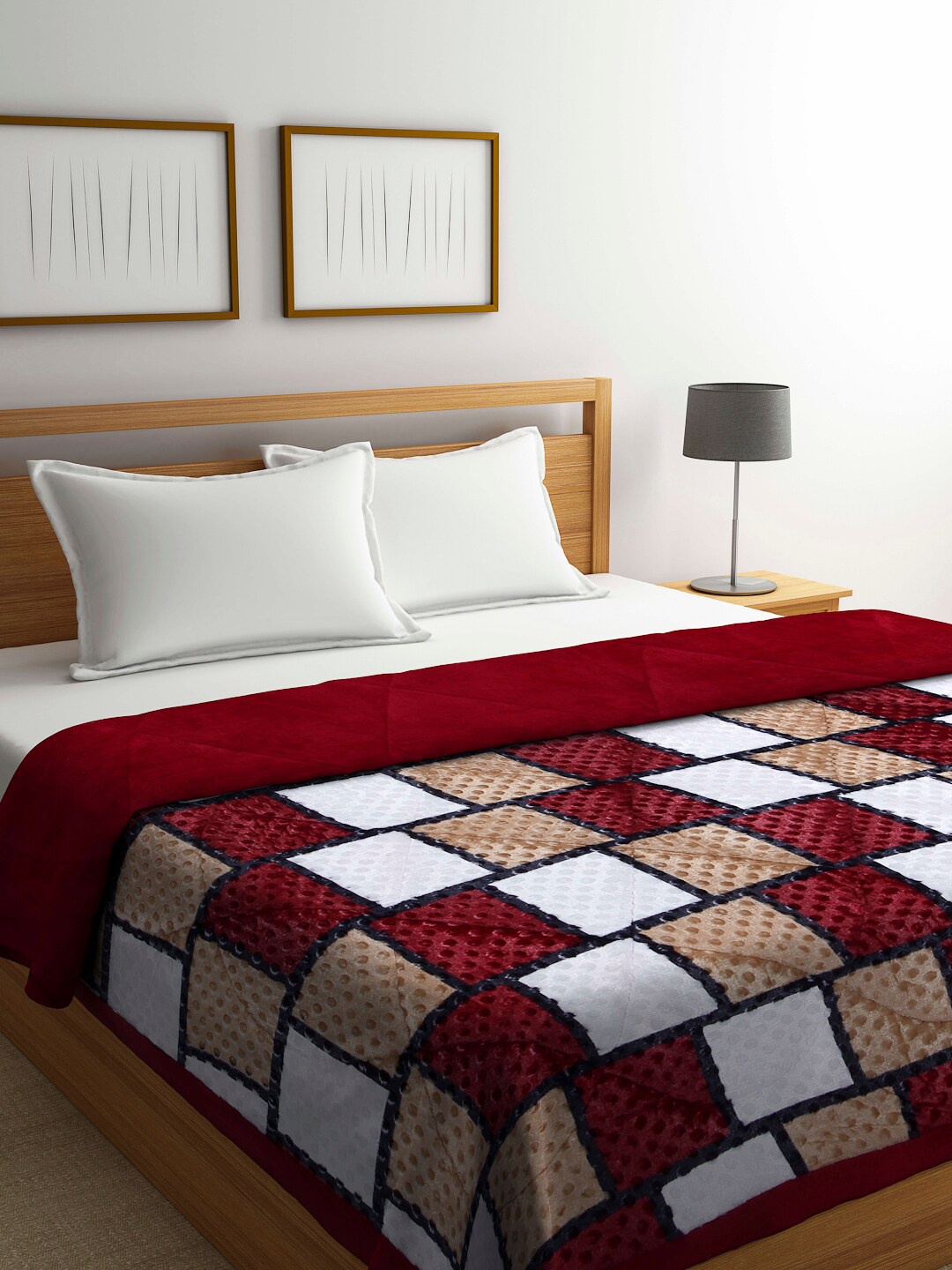 

Arrabi Maroon & White Geometric 950 GSM Heavy Winter Double Bed Quilt