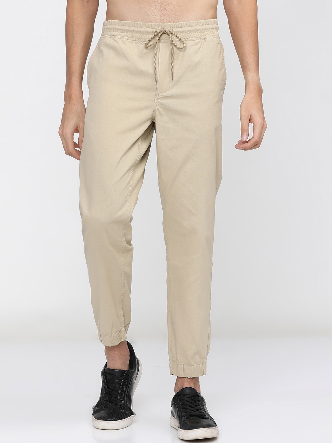 

HIGHLANDER Men Beige Slim Fit Joggers Trousers