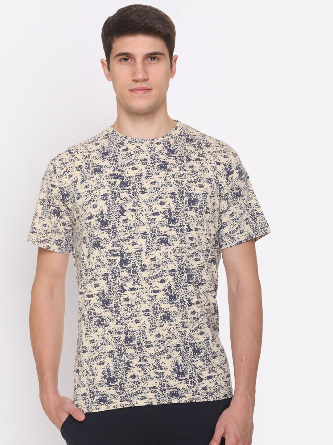 

Obaan Men Blue & Beige Printed T-shirt