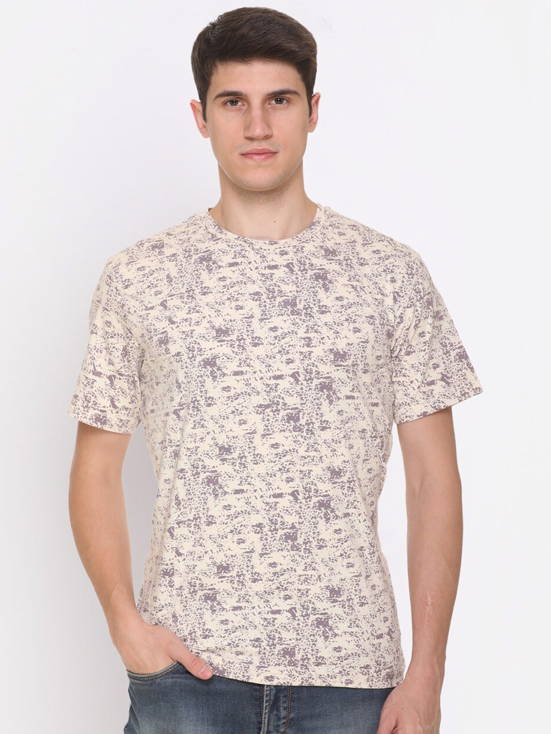 

Obaan Men Grey & Beige Printed T-shirt