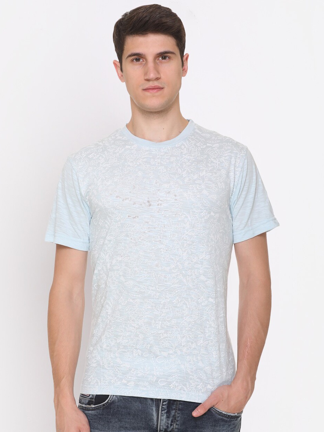 

Obaan Men Blue & White Printed T-shirt