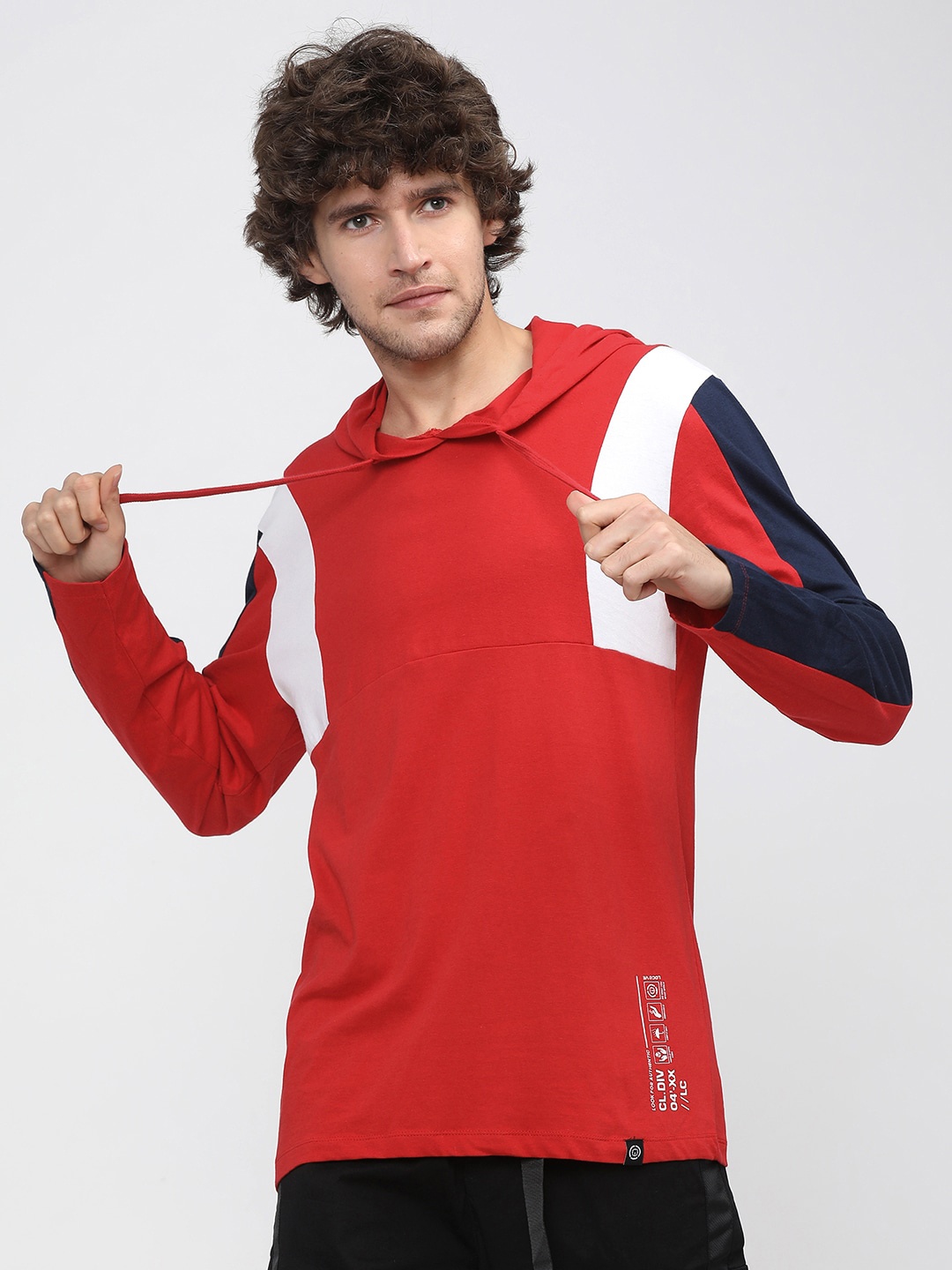 

LOCOMOTIVE Men Red Typography Printed Slim Fit Cotton T-shirt