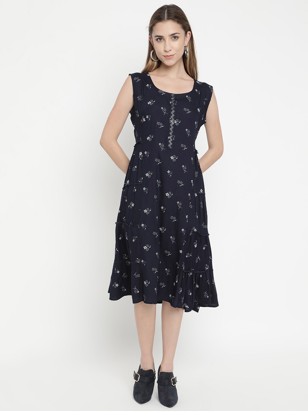 

V2 Value & Variety Blue Floral Midi Dress