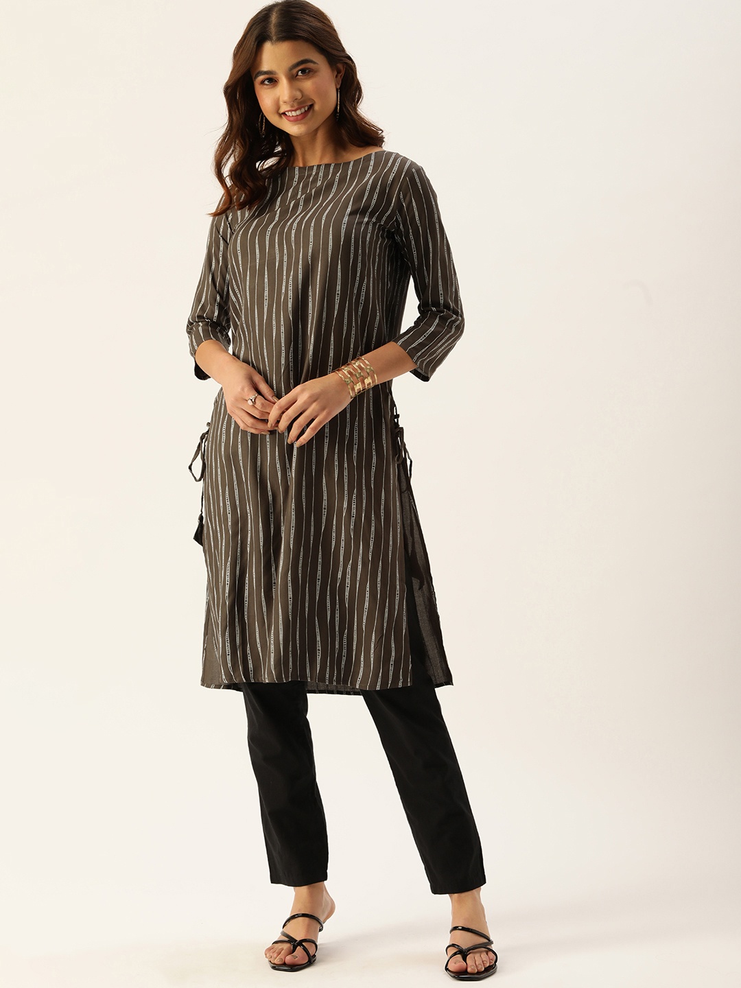

COUPER & COLL Grey & White Printed Boat Neck Kurti