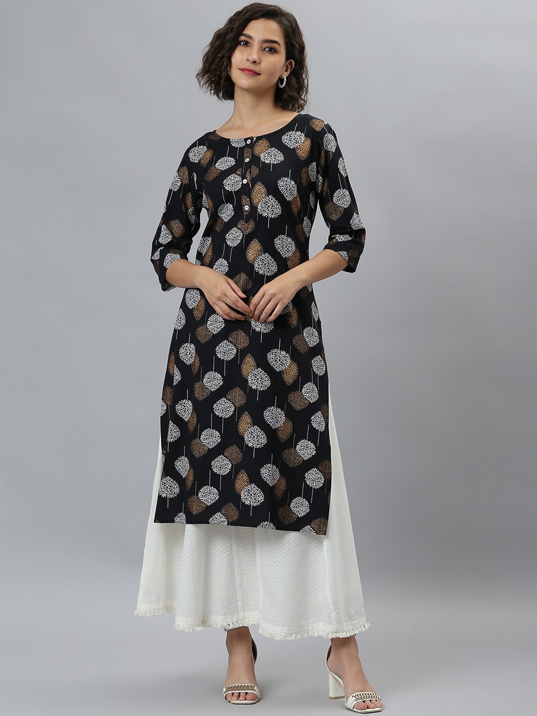 

Janasya Women Black Printed Thread Work Block Print Kurta