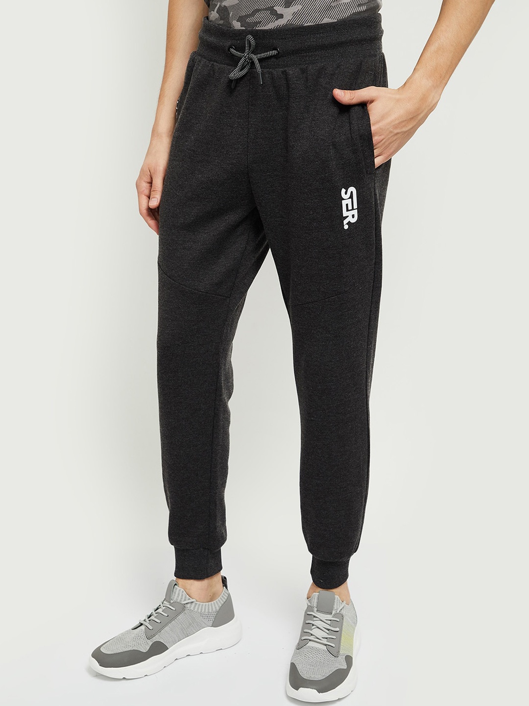 

max Men Charcoal Grey Coloured Black Solid Joggers