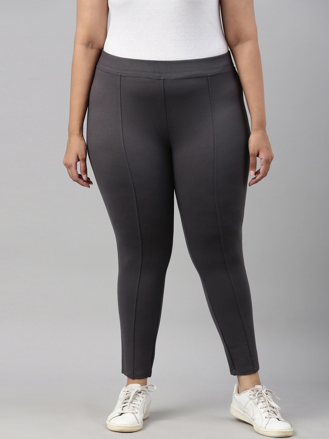 

The Pink Moon Women Grey Solid Skinny Fit High-Rise Trousers