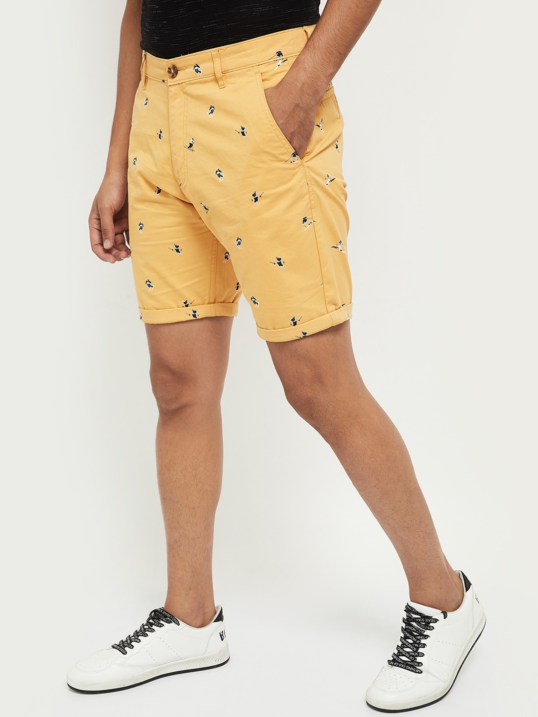 

max Men Yellow Conversational Printed Slim Fit Pure Cotton Regular Shorts