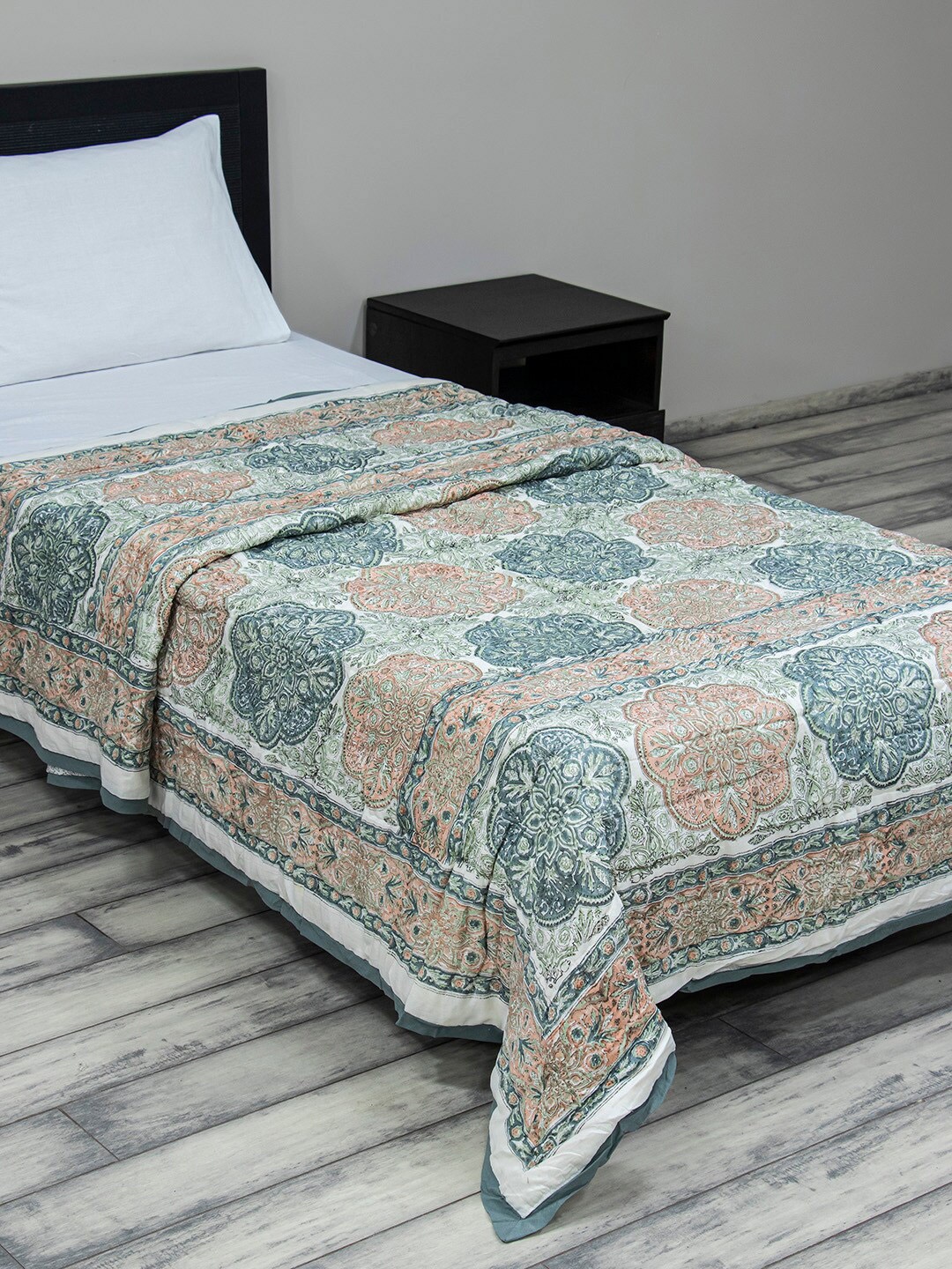 

Fabindia Pink & White Ethnic Motifs Summer 400 GSM Single Bed Quilt