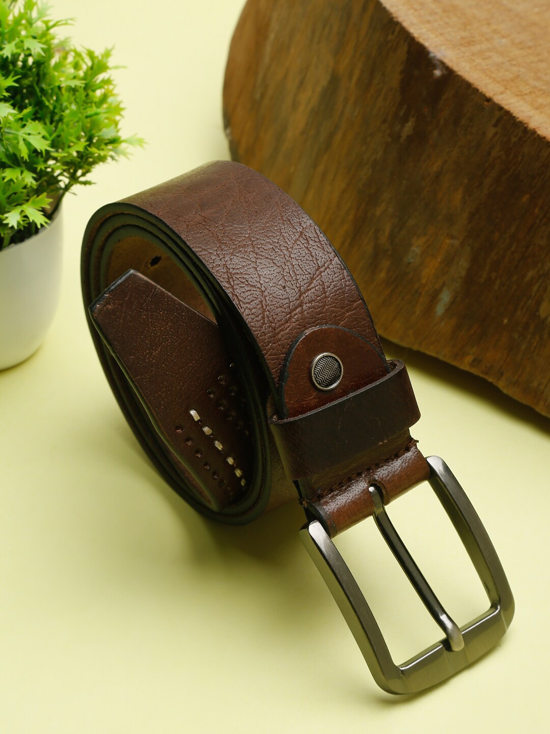 

Teakwood Leathers Men Brown Textured Leather Belt