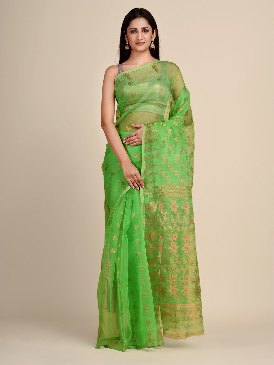 

Arhi Green & Gold-Toned Floral Silk Blend Saree