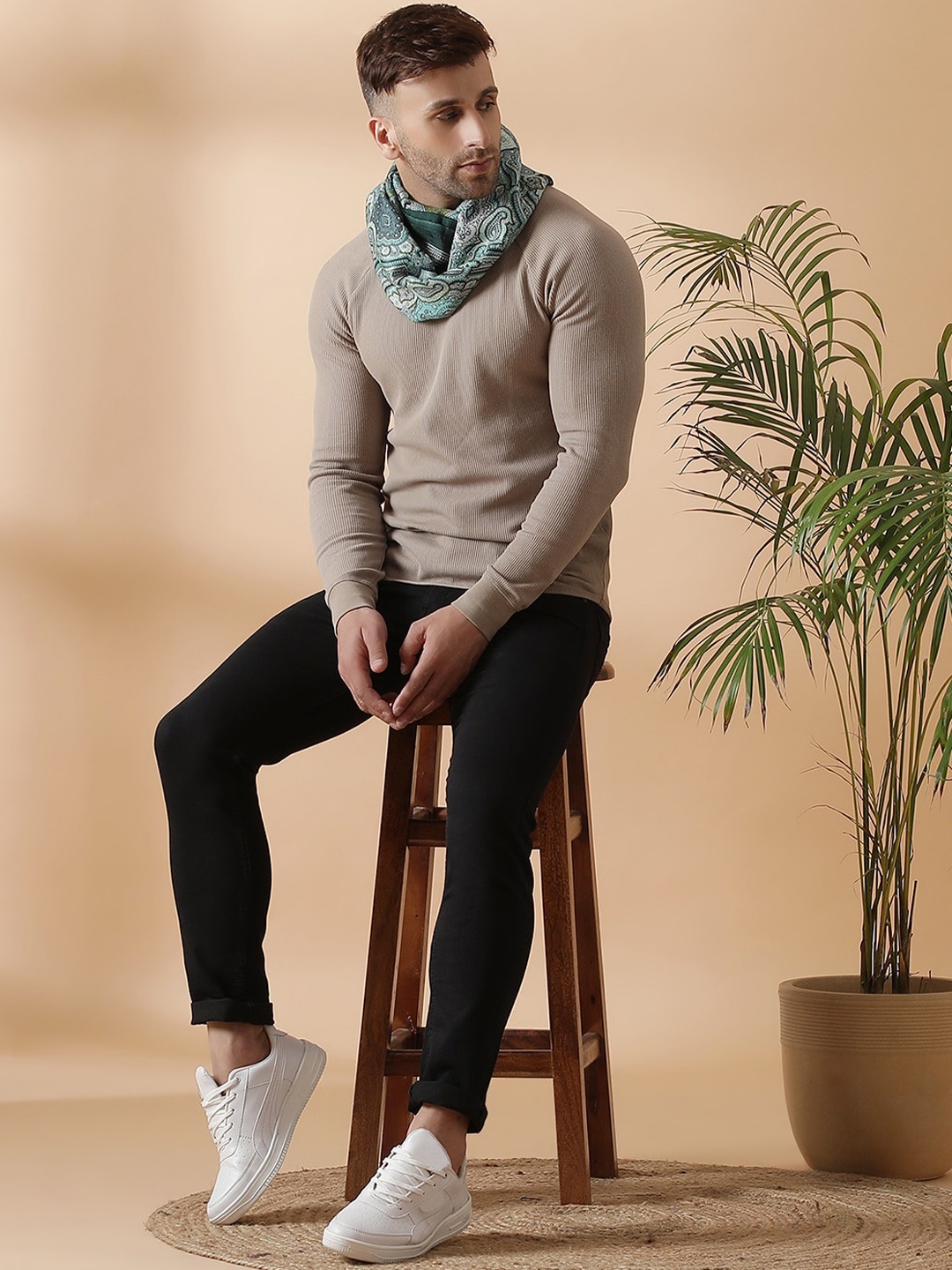 

SHINGORA Men Green & White Printed Muffler