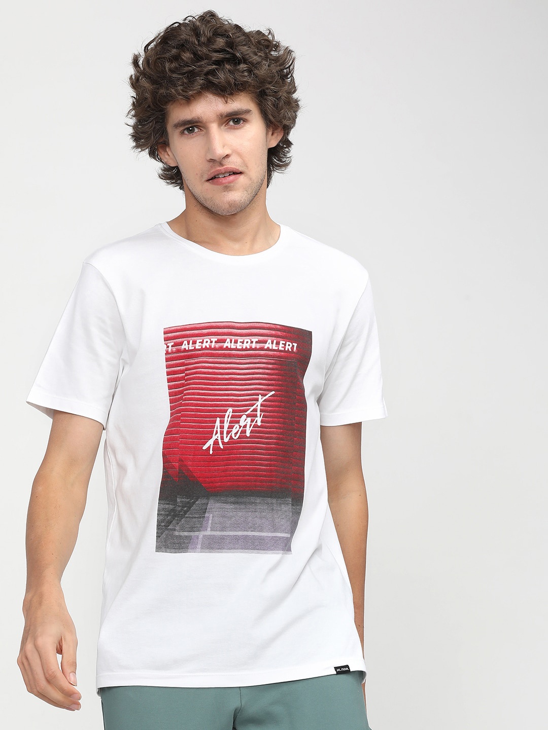 

HIGHLANDER Men White Typography Printed Slim Fit Cotton T-shirt