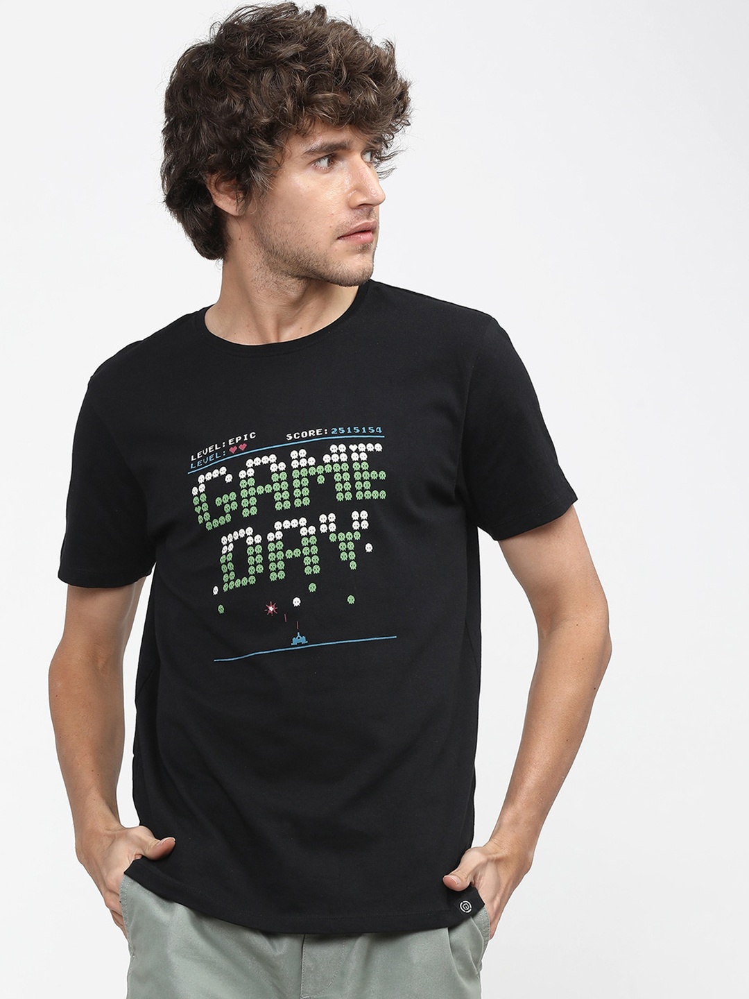

LOCOMOTIVE Men Black & Green Typography Printed Slim Fit T-shirt