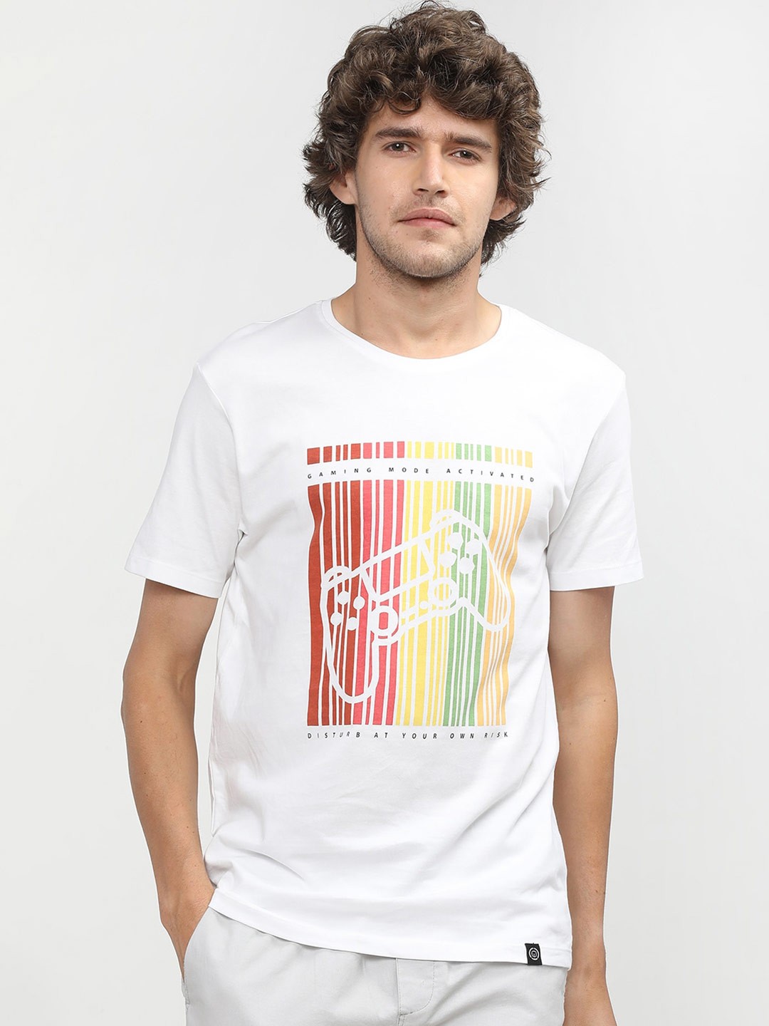 

LOCOMOTIVE Men White & Red Printed Slim Fit Round Neck T-shirt