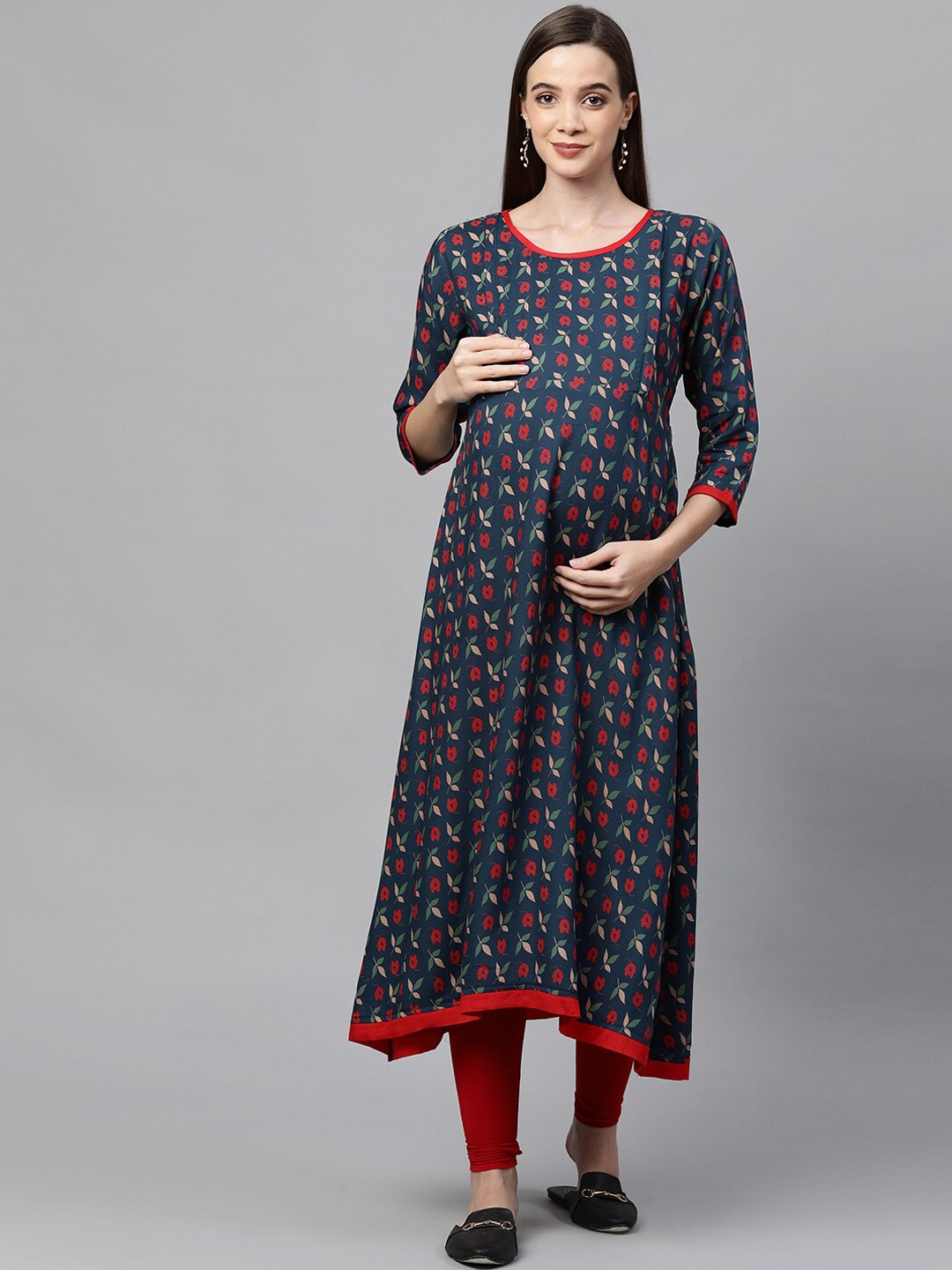 

MomToBe Women Navy Blue & Red Floral Printed Maternity Nursing Kurta