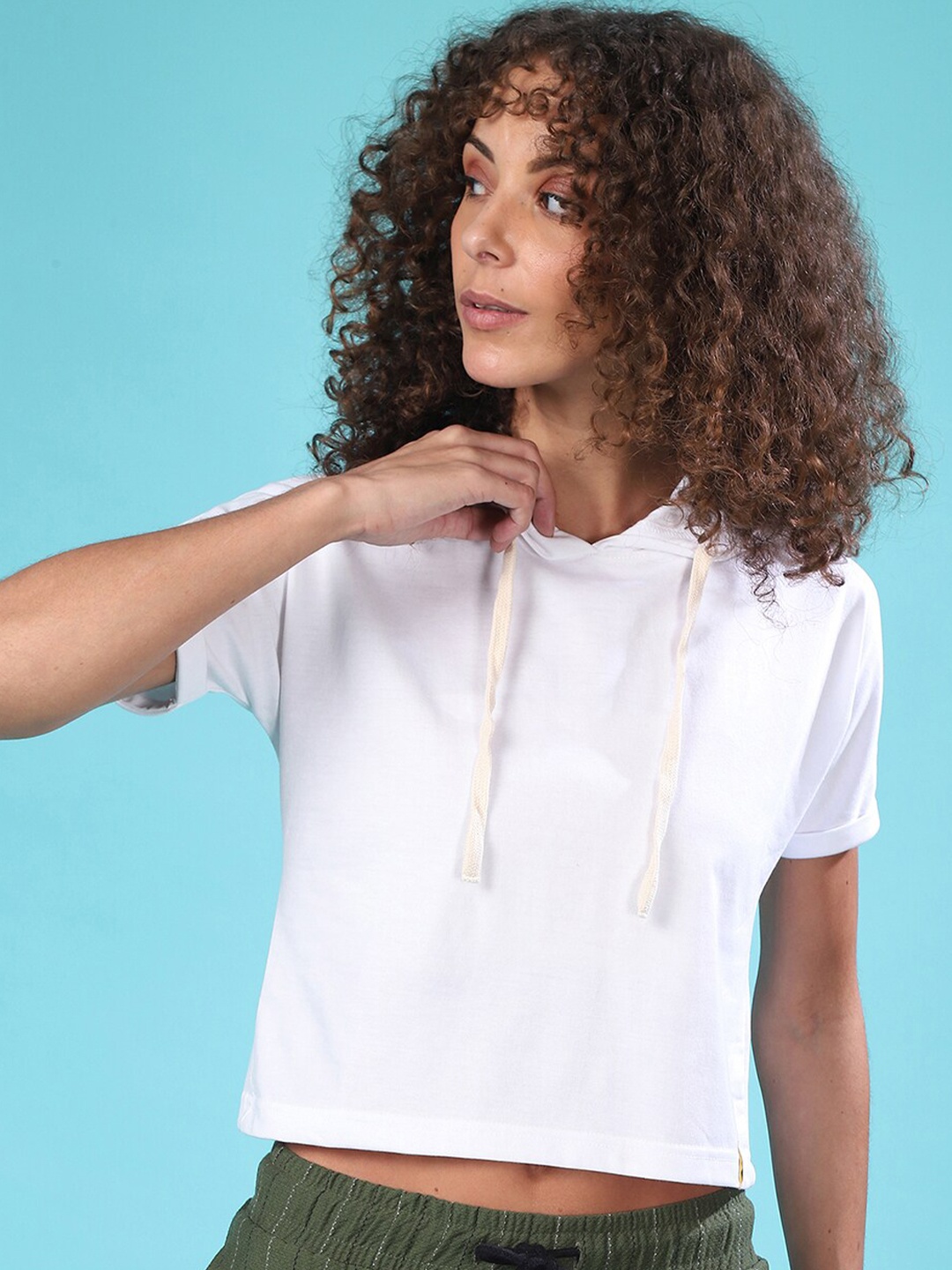 

Campus Sutra White Solid Regular Crop Top