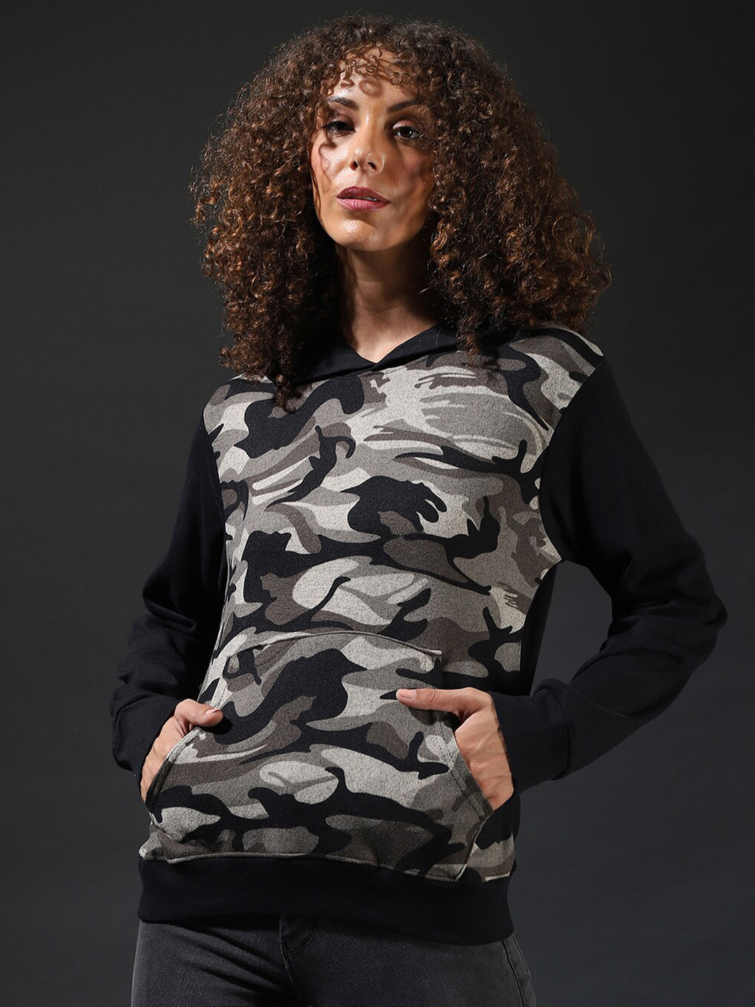 

Campus Sutra Women Beige Graphic Print Sweatshirt