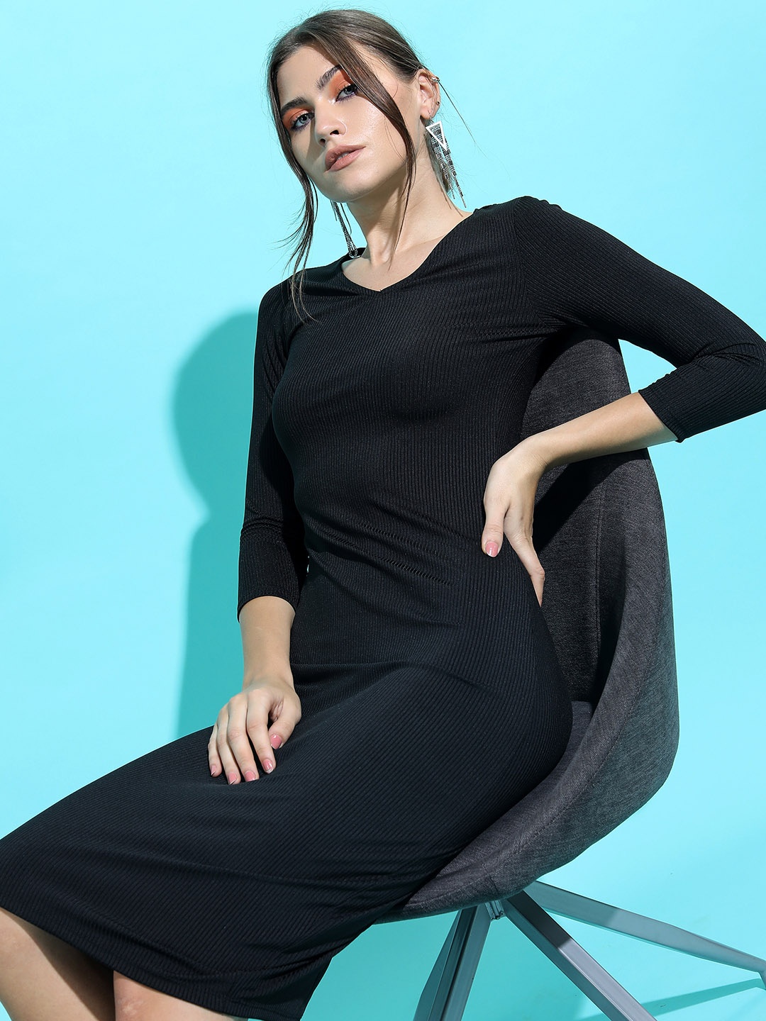 

Tokyo Talkies Black Solid Bodycon Midi Dress