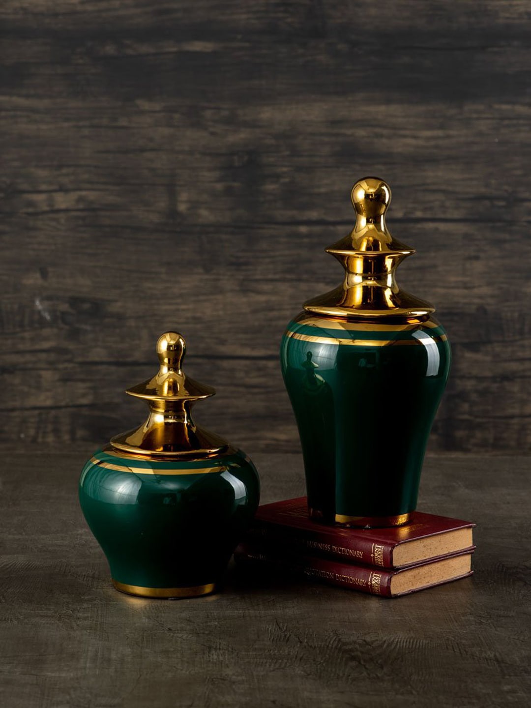 

THEDECORKART Green Emerald Decorative Lidded Vase