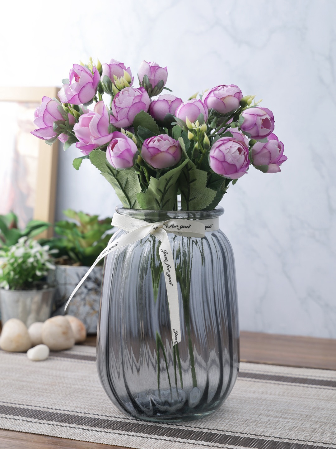 

TAYHAA Grey Textured Handcrafted Glass Vase