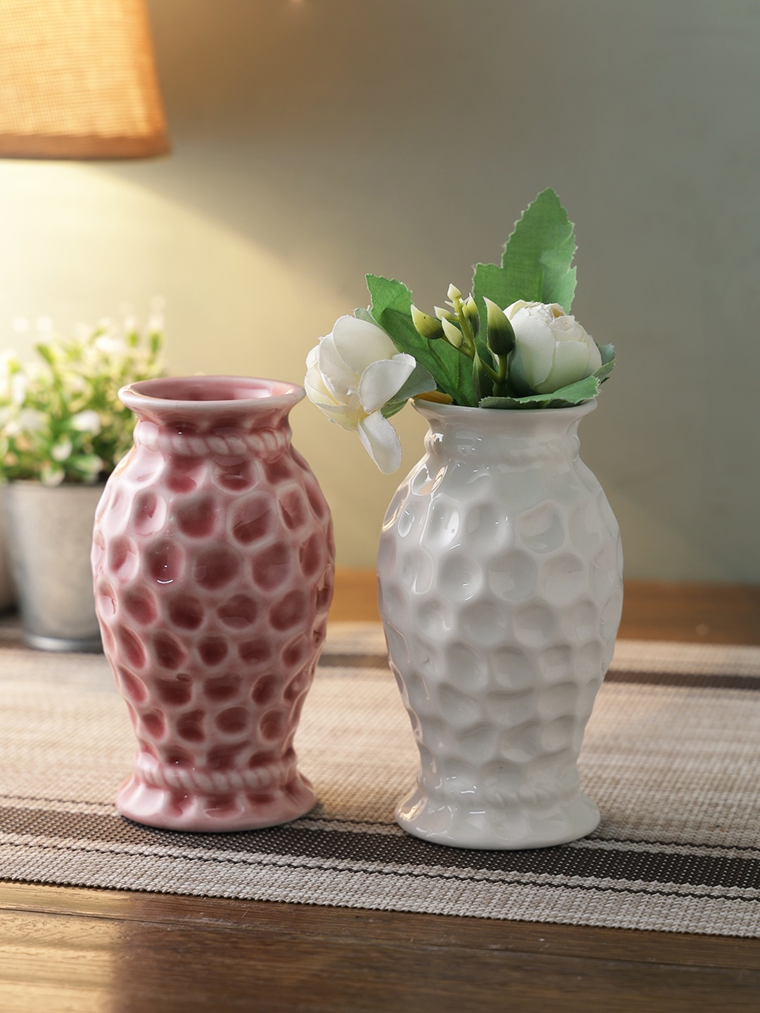 

TAYHAA Set Of 2 Pink & White Textured Ceramic Flower Vase