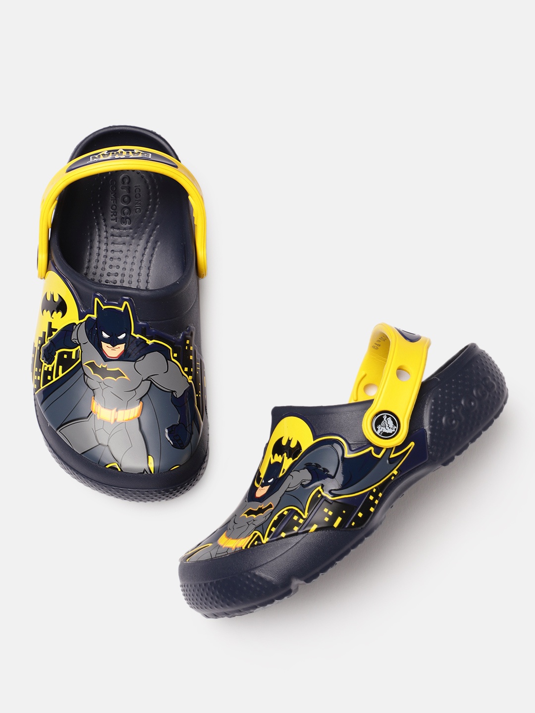

Crocs Kids Navy Blue & Yellow Printed Batman Patch Clogs