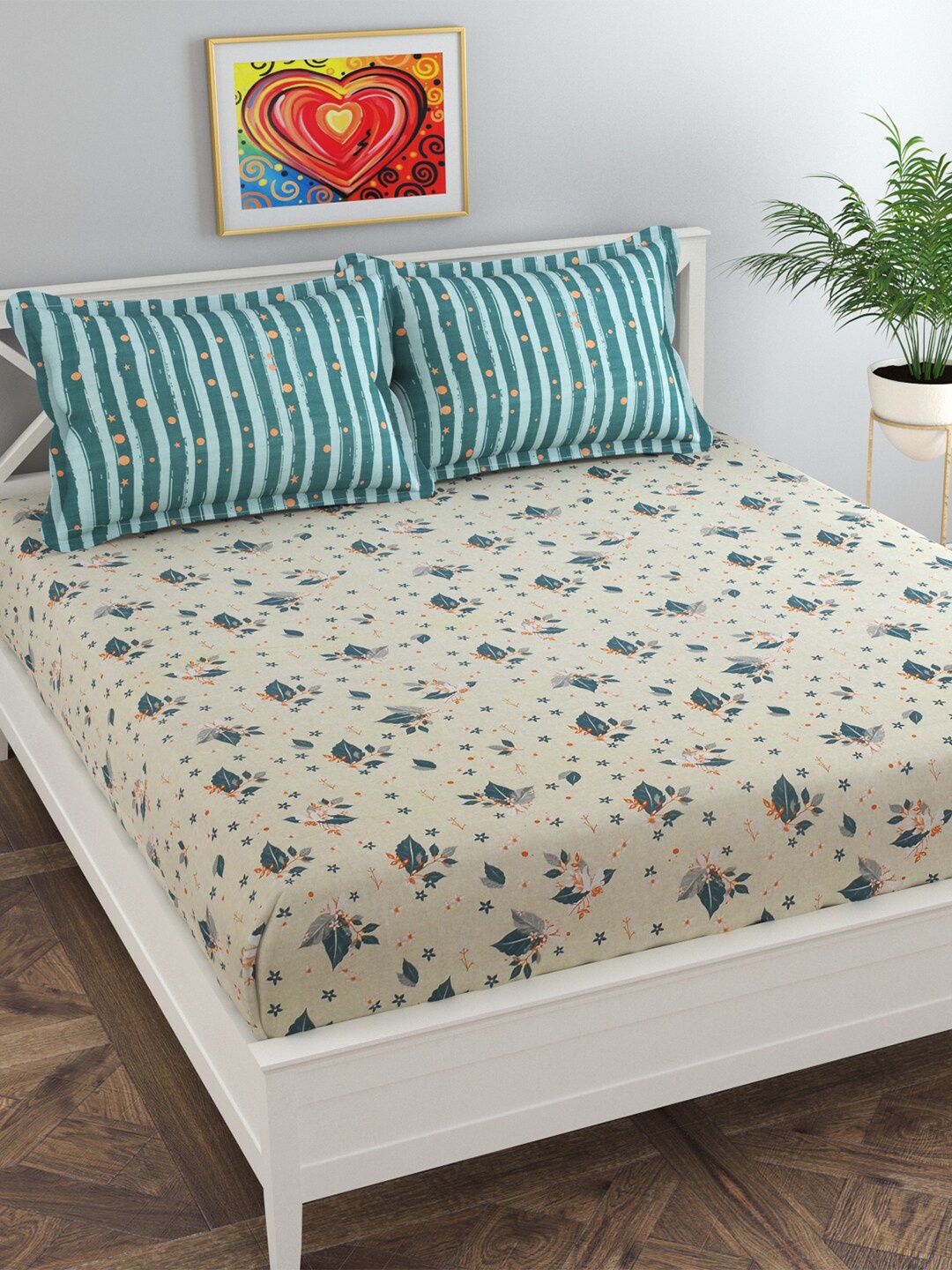 

Florida Grey & Blue Floral 210 TC King Bedsheet with 2 Pillow Covers
