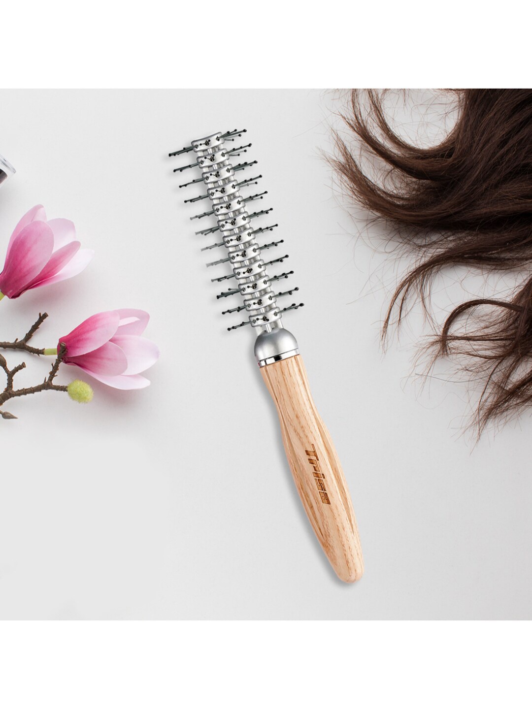 

Trisa Round Shape Hair Brush, White
