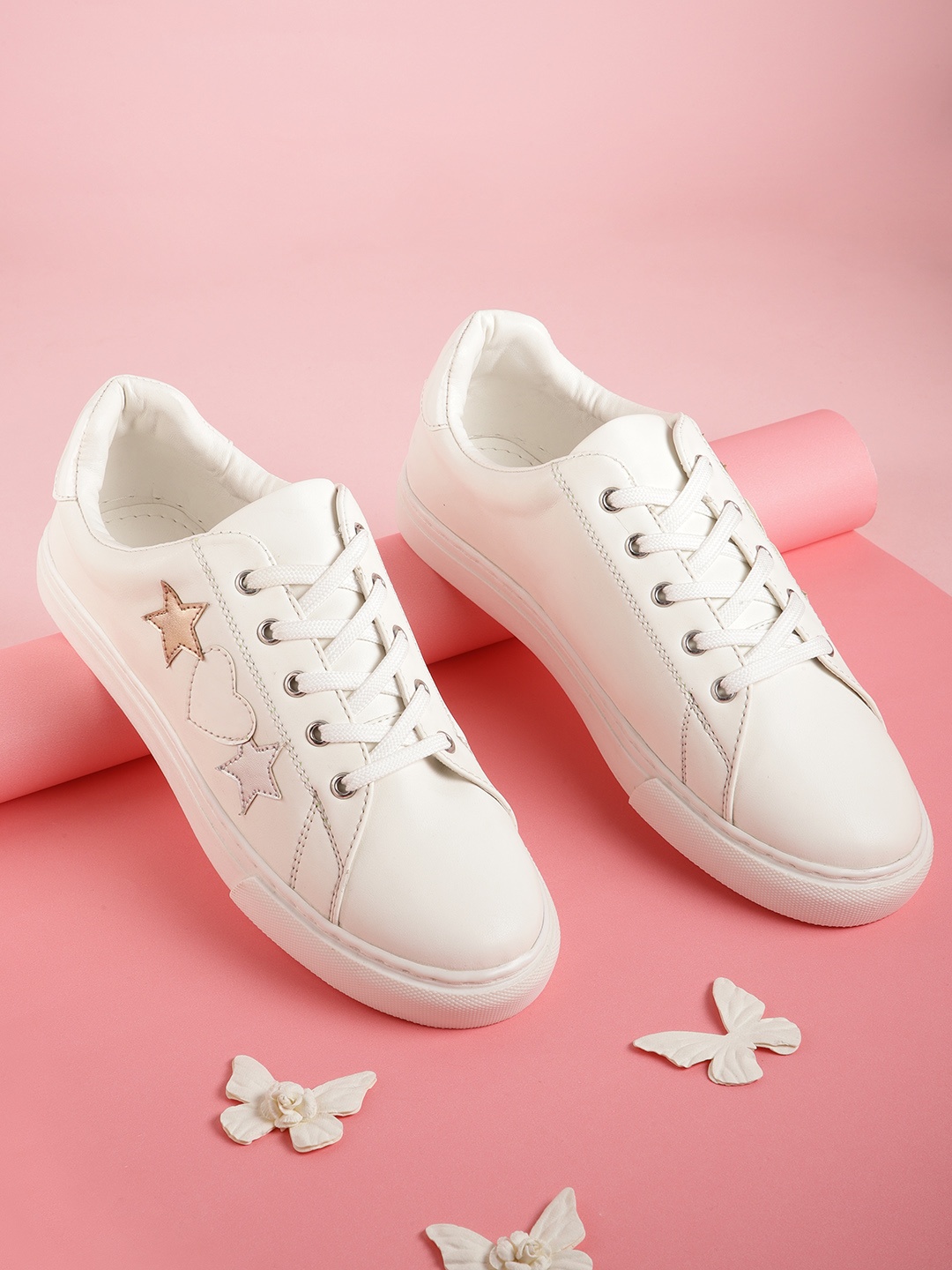 

DressBerry Women White Solid Sneakers