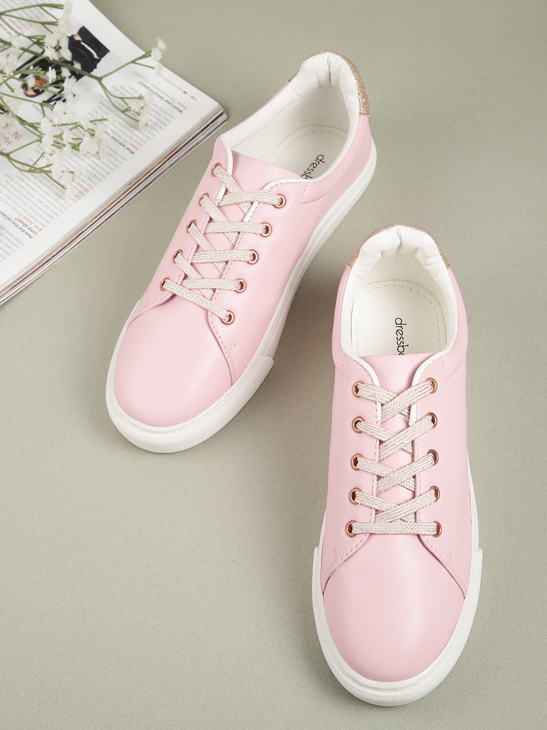 

DressBerry Women Pink Solid Sneakers