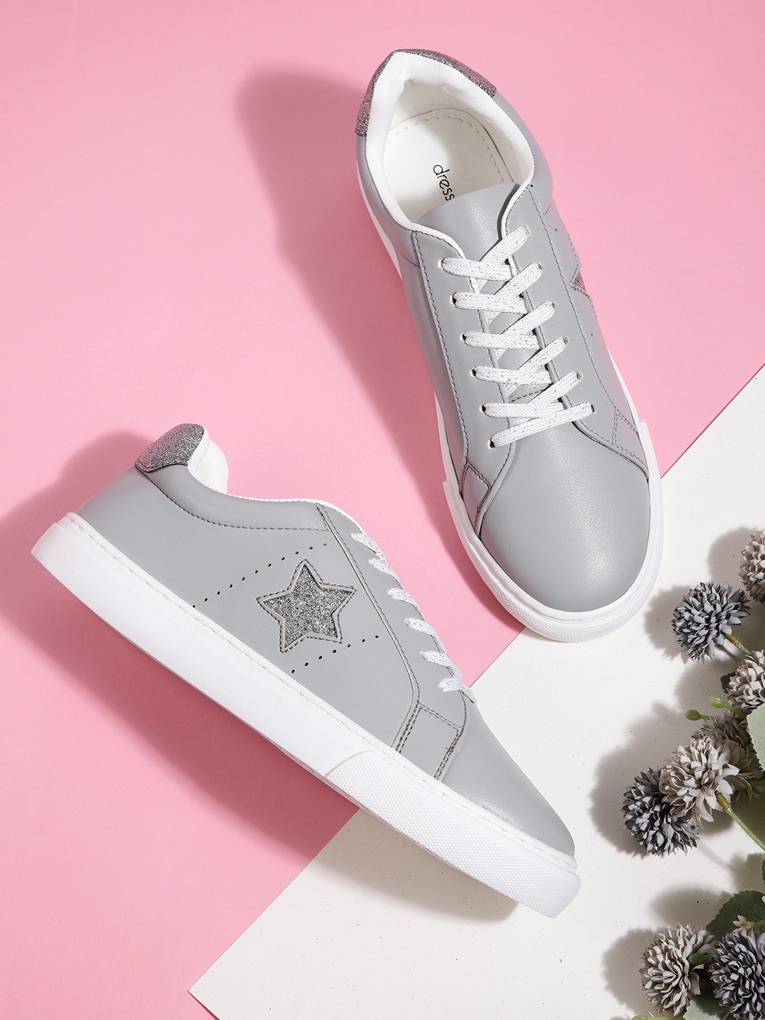 

DressBerry Women Grey Solid Sneakers
