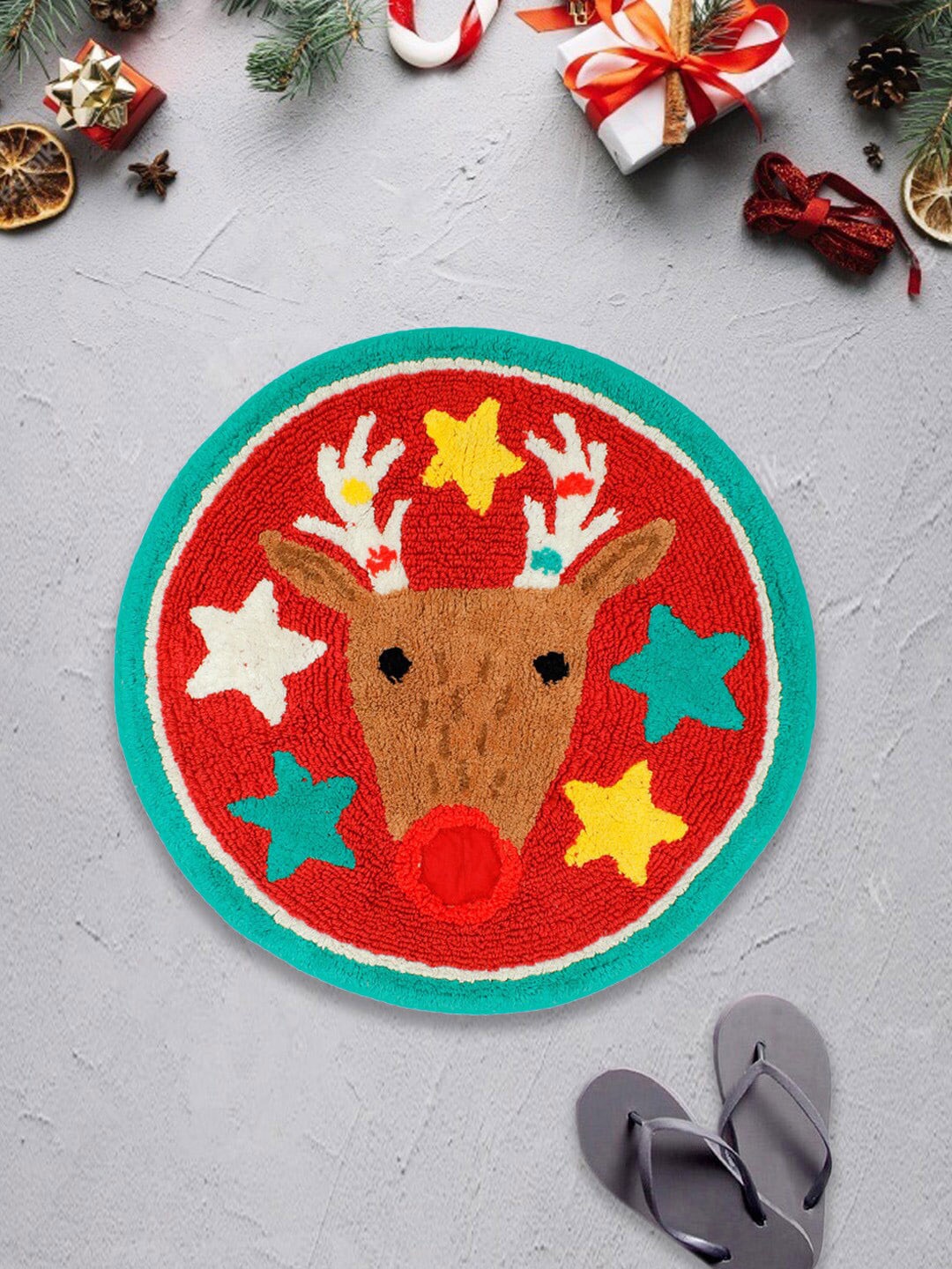 

AVI Living Red & Green Reindeer Christmas Round 1200 GSM Cotton Bath Rugs