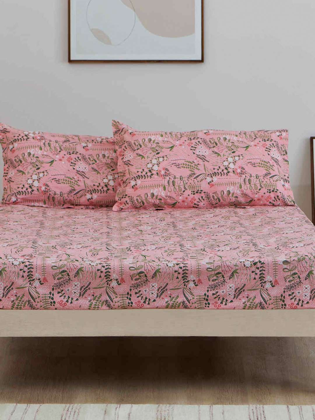 

Chumbak Pink Floral Printed 144 TC 1 Queen Bedsheet with 2 Pillow Covers