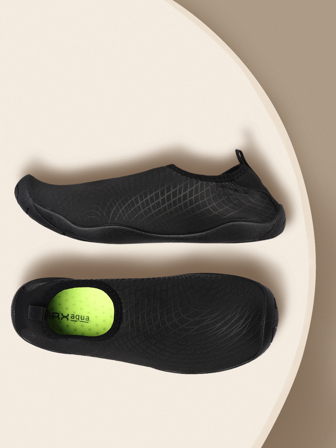 

HRX by Hrithik Roshan Women Black Aqua Shoes