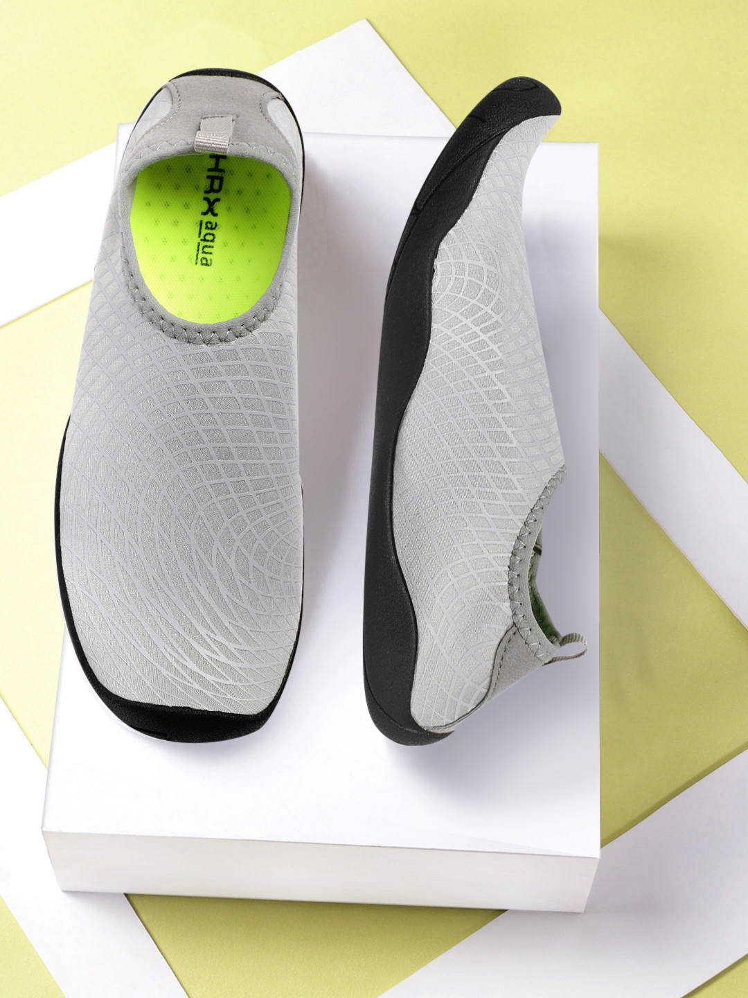 

HRX by Hrithik Roshan Women Grey Melange Aqua Shoes