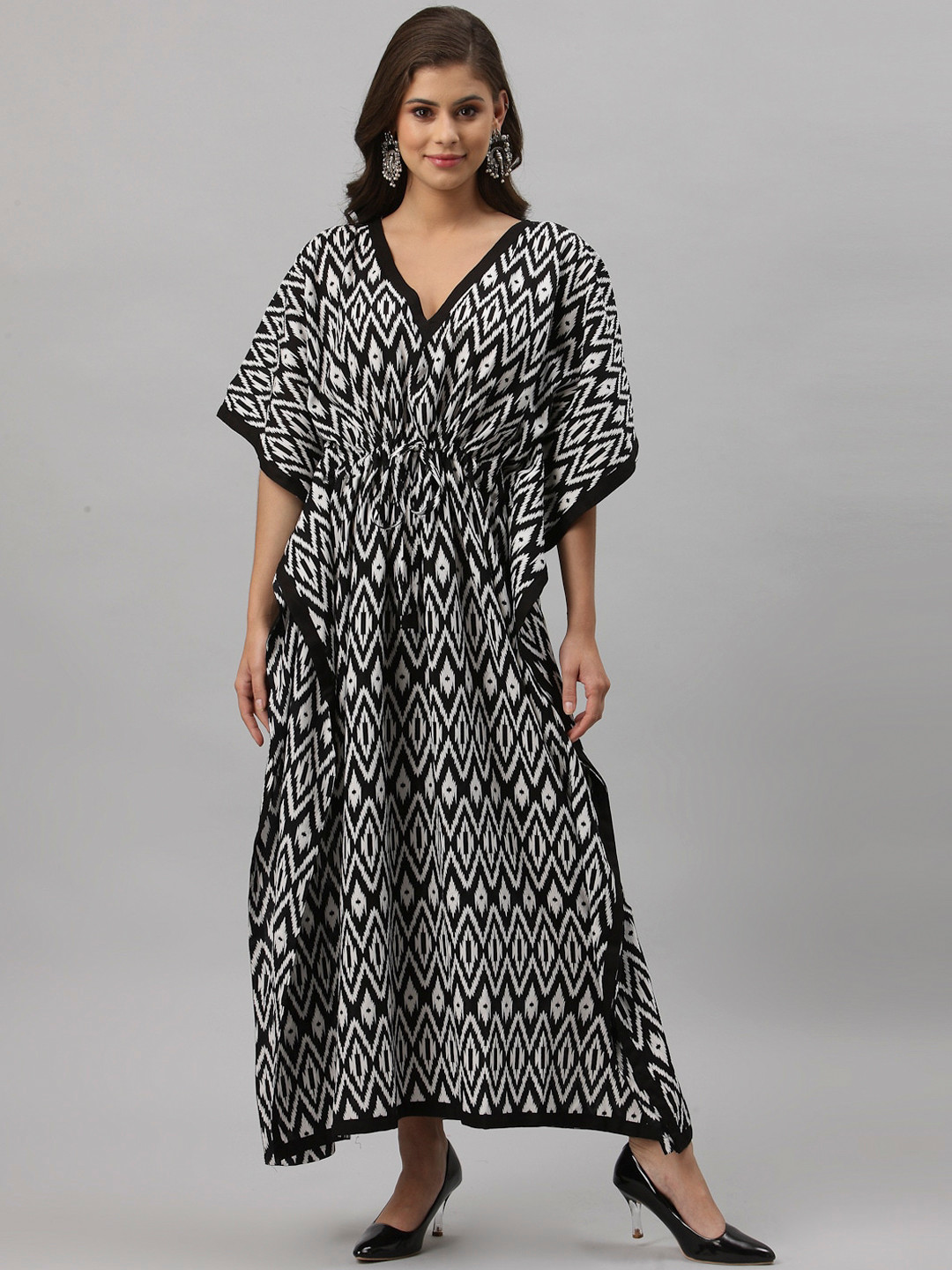

Get Glamr Women Black & White Chevron Printed Flared Sleeves White Romance Kaftan Kurta