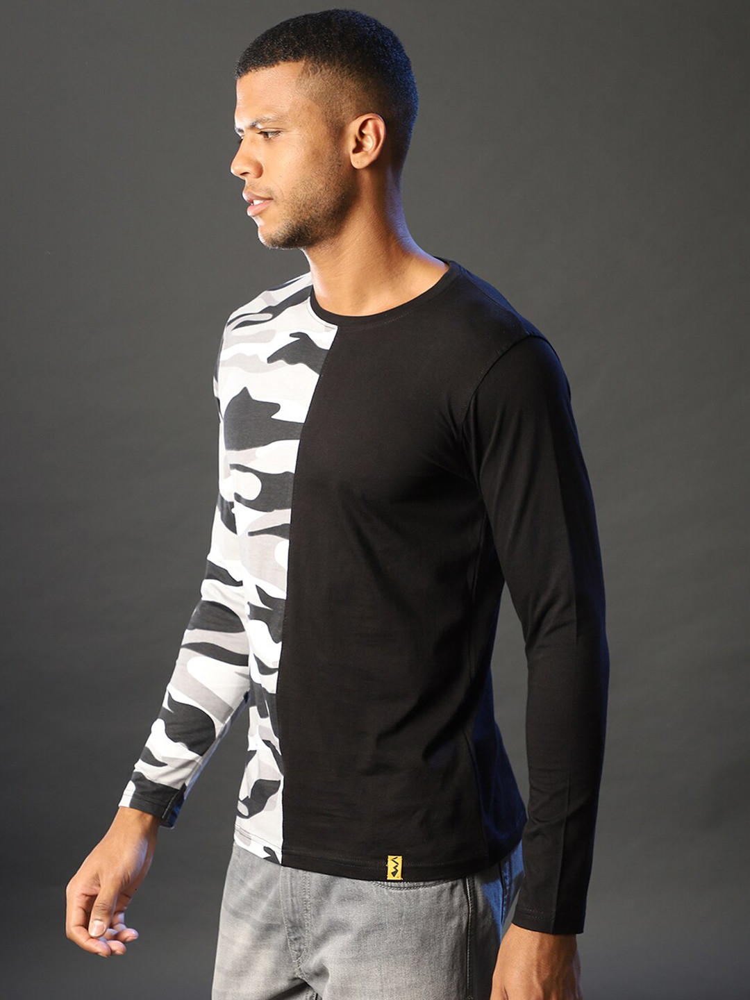 

Campus Sutra Men Multicoloured Camouflage Printed T-shirt, Multi