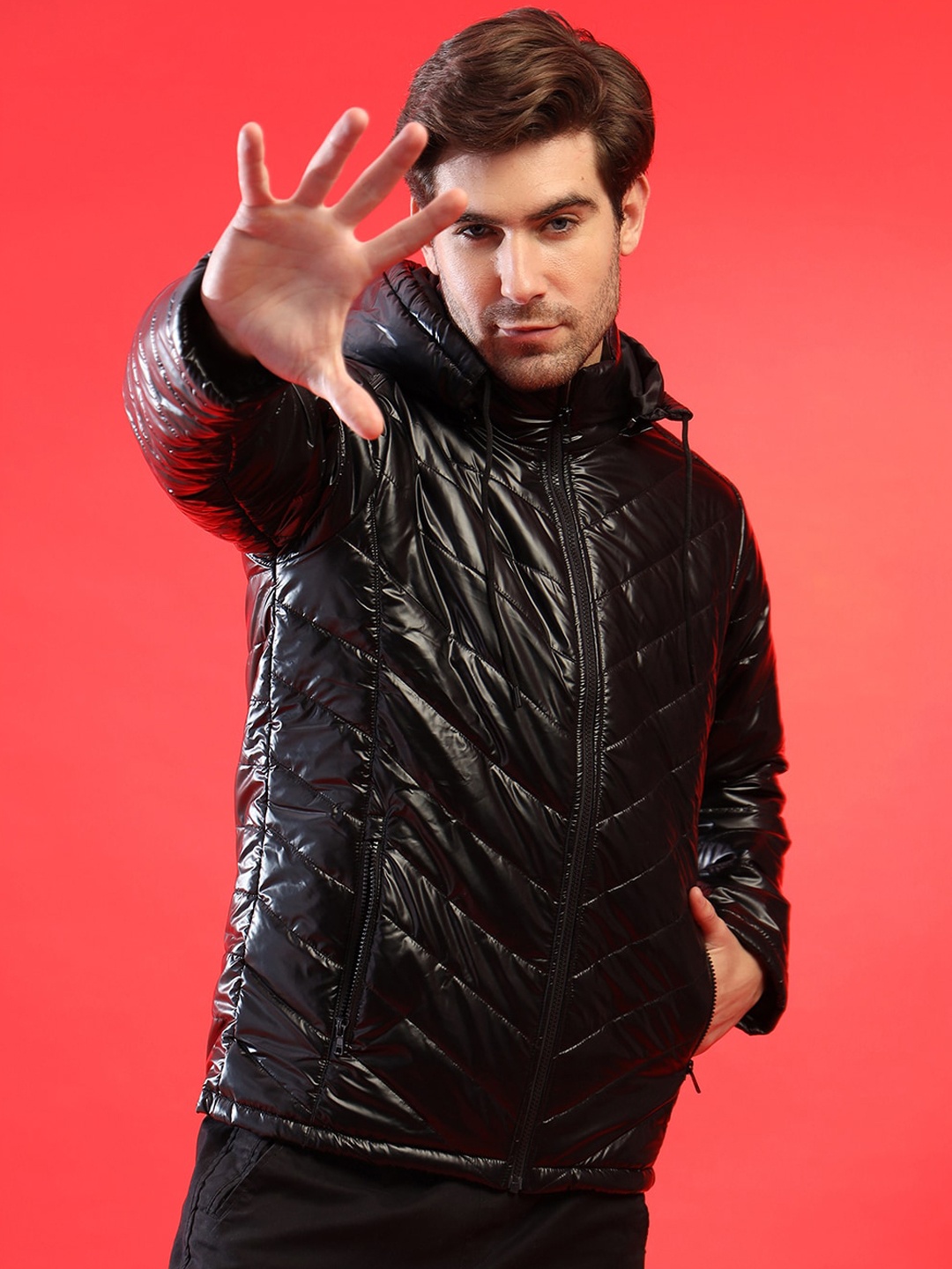 

Campus Sutra Men Black Lightweight Puffer Jacket