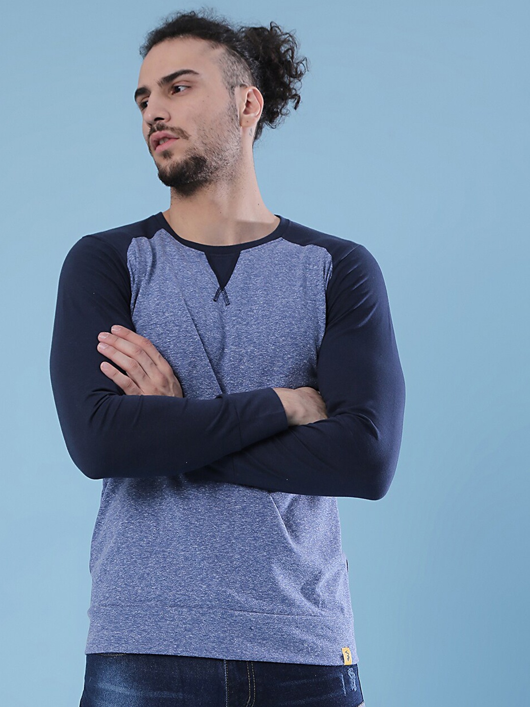 

Campus Sutra Men Blue Colourblocked T-shirt