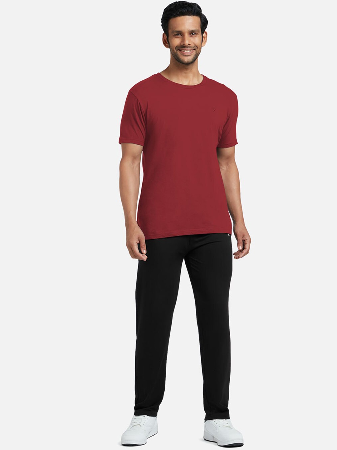 

XYXX Men Maroon & Black Pure Cotton T-shirt With Joggers