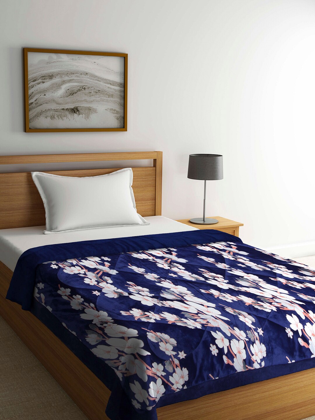

KLOTTHE Blue & White Floral Heavy Winter Single Bed Quilt