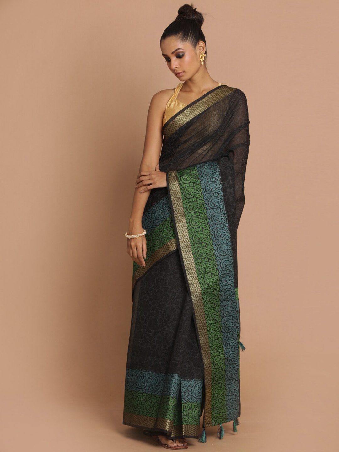 

Saranee Black & Green Floral Banarasi Saree