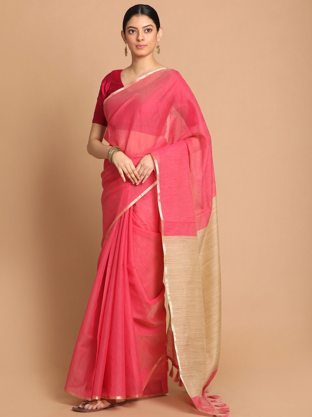 

Saranee Magenta & Gold-Toned Zari Banarasi Saree