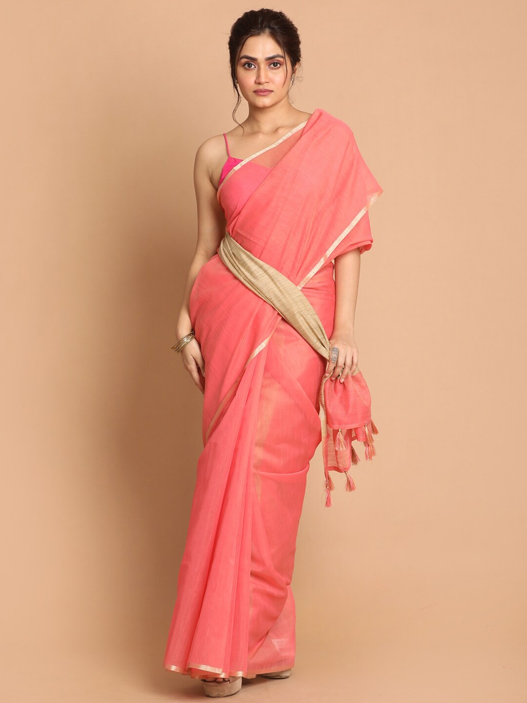 

Saranee Fuchsia & Beige Zari Banarasi Saree