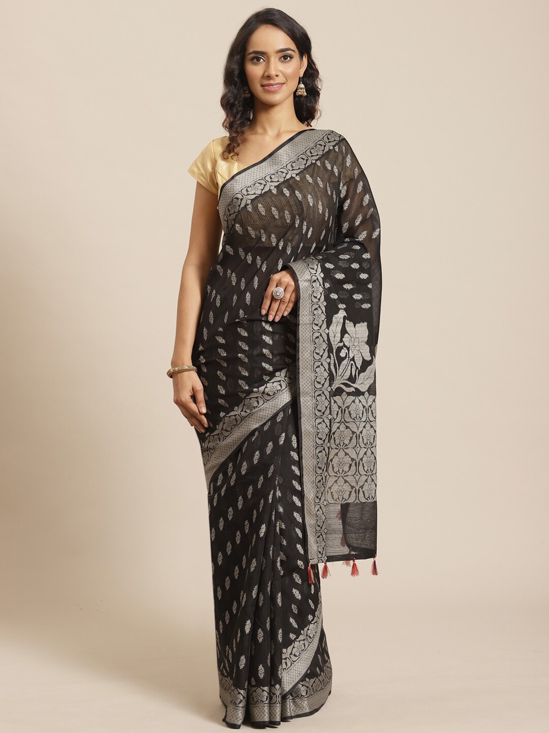 

Saranee Black & Silver-Toned Floral Zari Banarasi Saree
