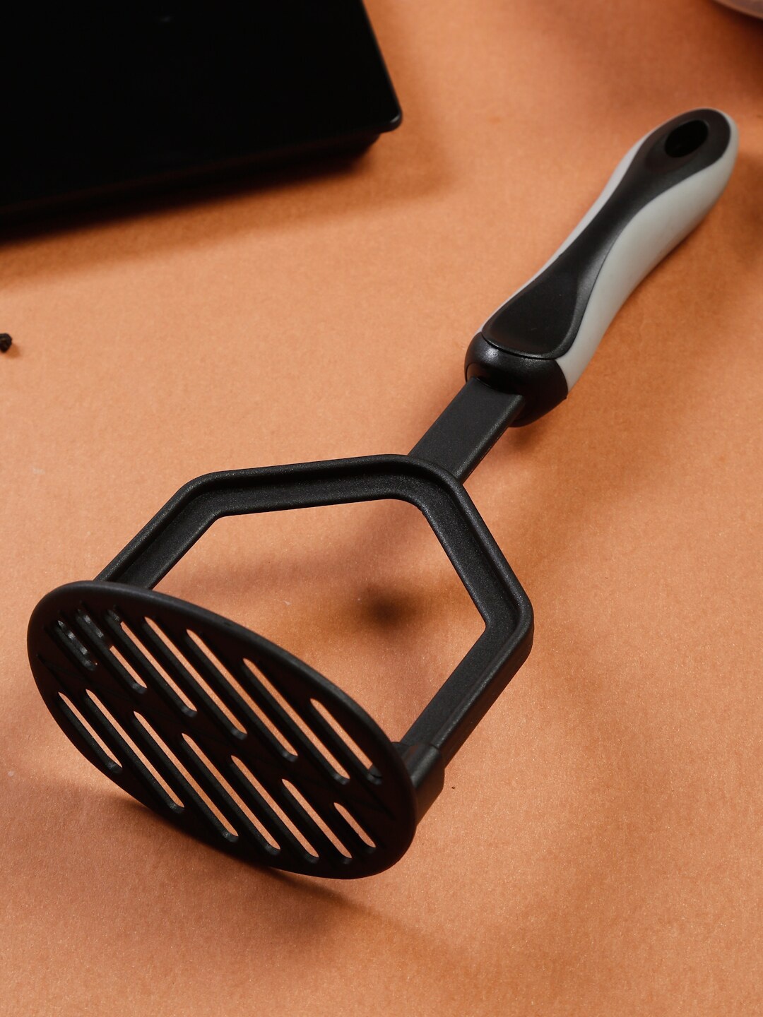 

Sabichi Grey & Black Solid Potato Masher